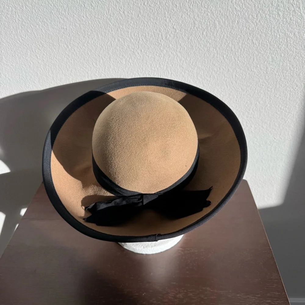 VTG Madcaps 5th Ave New York Wool Felt Cloche Hat Camel Black Ribbon Wide Brim